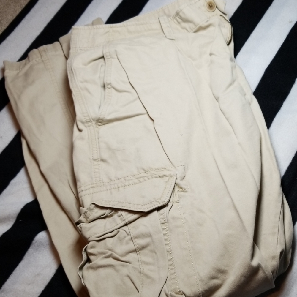 Kakhi cargo pants